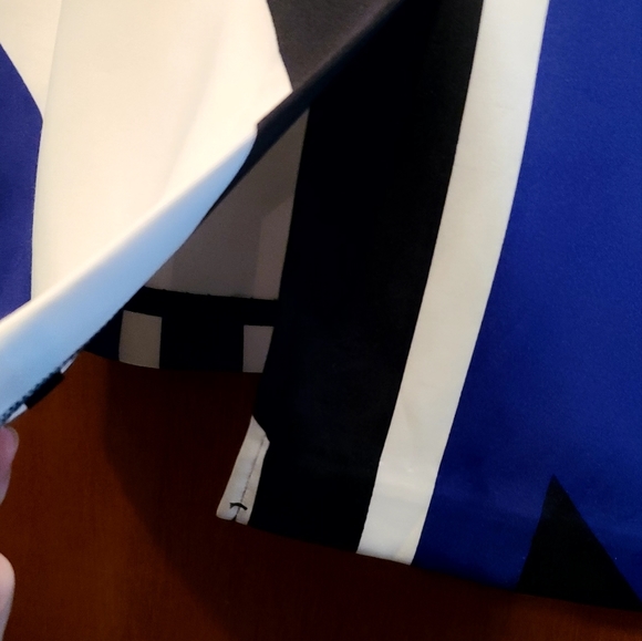 Worthington beautiful color block blue/black& white skirt sz14 midi lenth - Picture 7 of 8